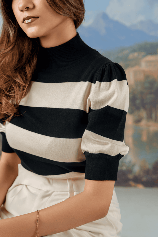 Puffed Sleeve Knit Top