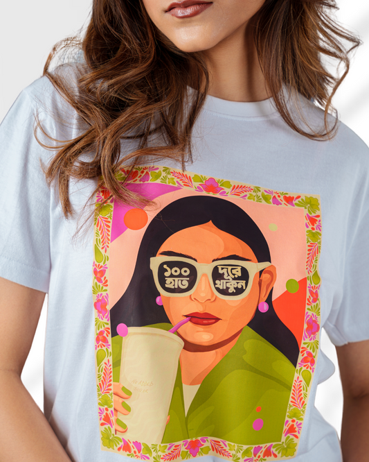 100 Haat Dure Thakun Graphic T-shirt