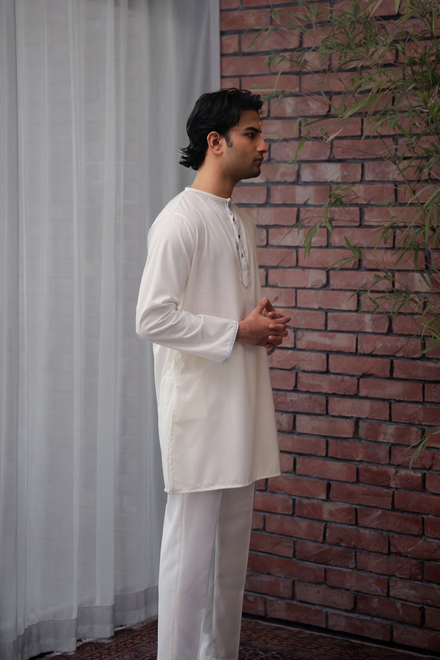 Aarish Embroidered Contemporary Kurta