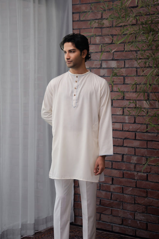 Aarish Embroidered Contemporary Kurta
