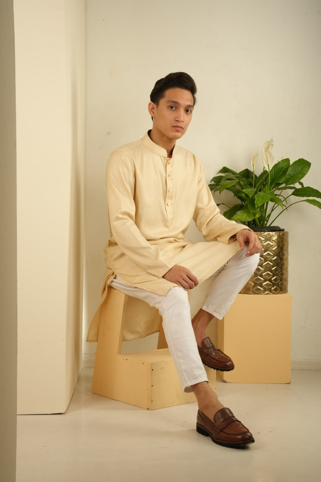 Shahenshah Ivory Jacquard Kurta - Bosphorus Fashion Ltd.